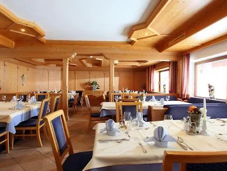 Taxacher Hotel Kirchberg in Tirol
