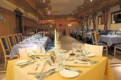 Taxacher Hotel 3*