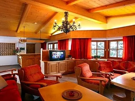 Taxacher Hotel 3*