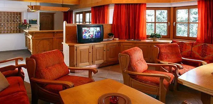 Готель Taxacher Кірхберг