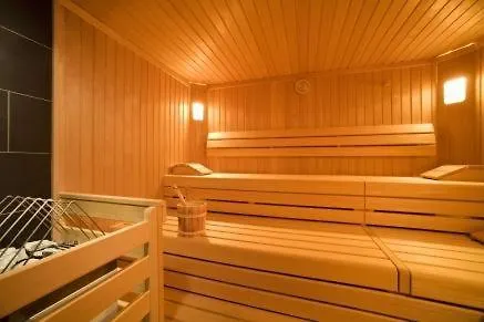 Готель Taxacher 3*