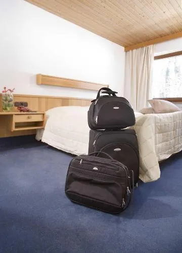 Готель Taxacher 3*